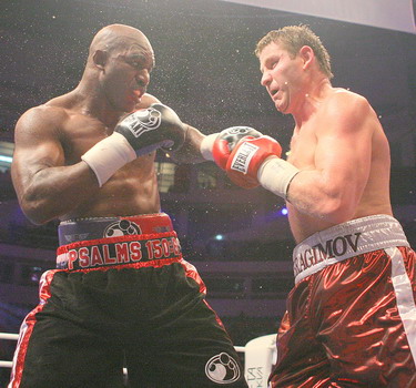 Ibragimov beats Holyfield